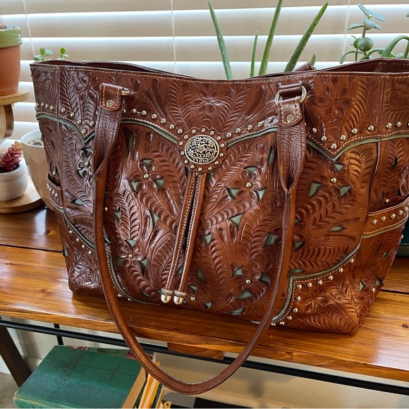 📍SOLD American West “Lady Lace” Tooled Leather Tote - Picture 4 of 16